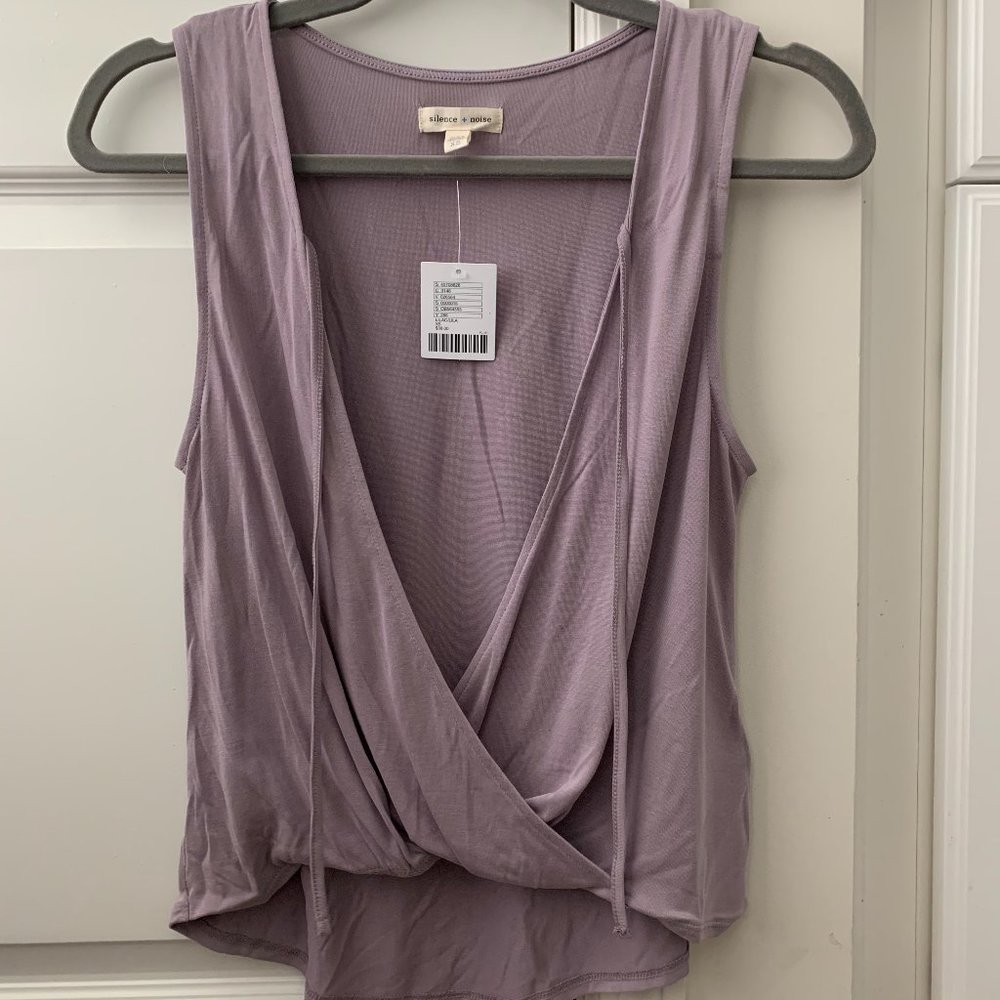 Silence + Noise(Urban Outfitters) Lilac Sleeveless Top NWT!